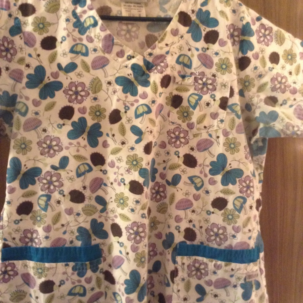 Scub top by UA Scrubs